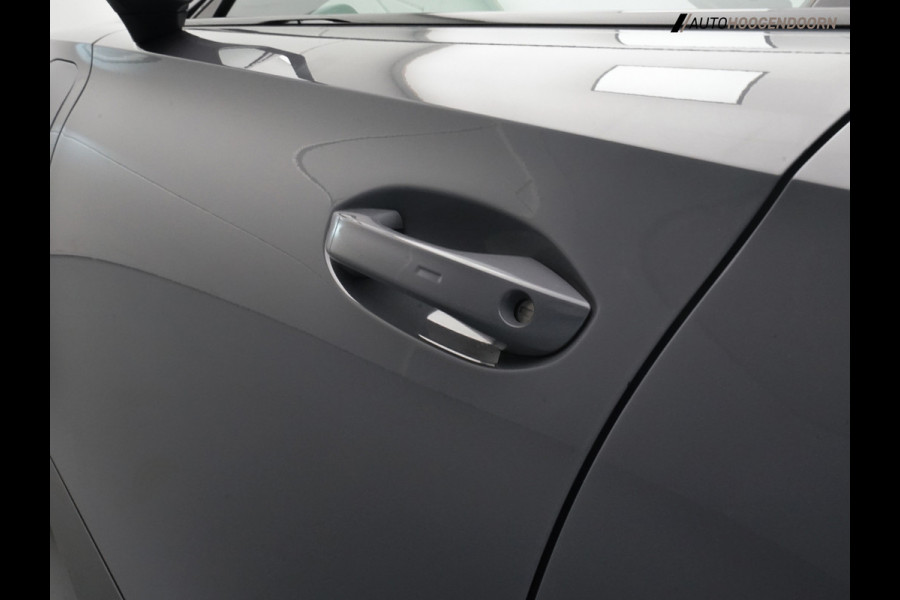 CUPRA Formentor 1.4 e-Hybrid VZ Performance 245pk (APPLE CARPLAY,PANORAMADAK,STUUR-STOELVERWARMING,SFEERVERLICHTING,CAMERA)