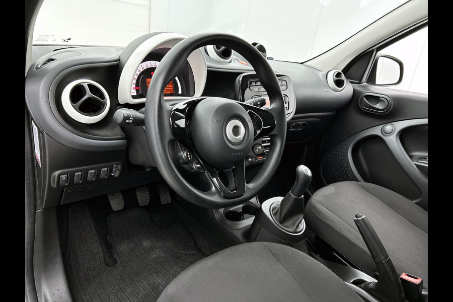 Smart Forfour 1.0 Business Solution 5drs. / Airco-ecc. / Cruise control / Radio multimedia / Apk 10-2027