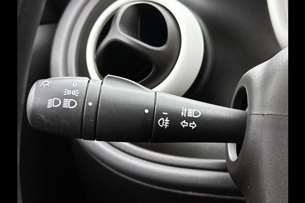Smart Forfour 1.0 Business Solution 5drs. / Airco-ecc. / Cruise control / Radio multimedia / Apk 10-2027