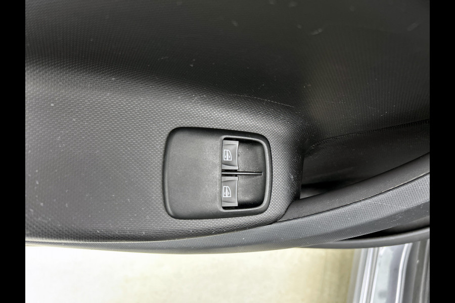 Smart Forfour 1.0 Business Solution 5drs. / Airco-ecc. / Cruise control / Radio multimedia / Apk 10-2027