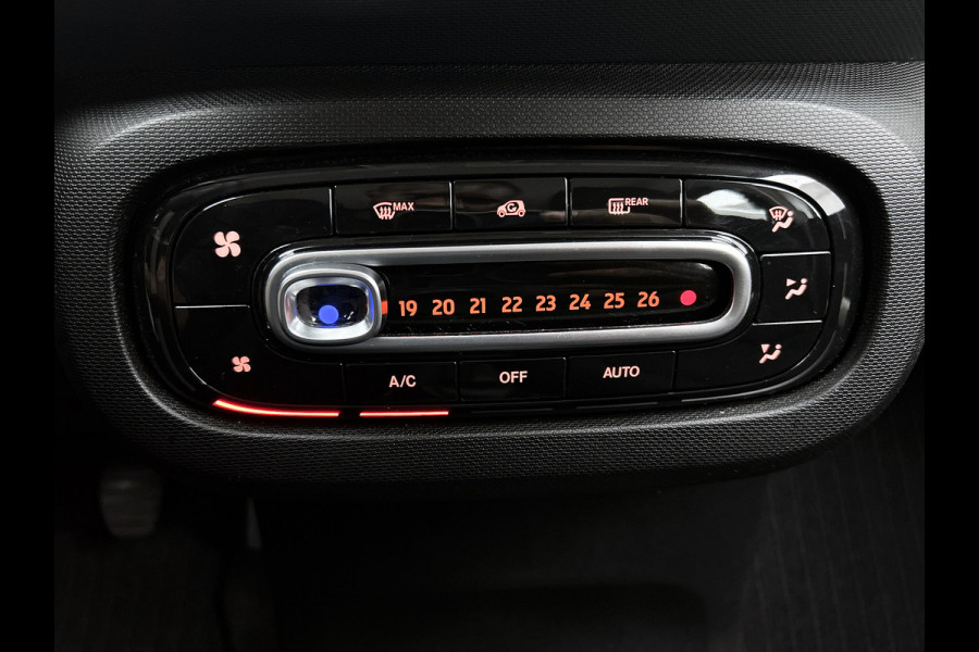 Smart Forfour 1.0 Business Solution 5drs. / Airco-ecc. / Cruise control / Radio multimedia / Apk 10-2027