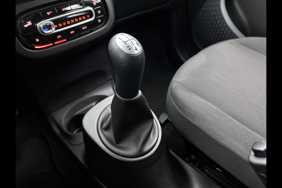 Smart Forfour 1.0 Business Solution 5drs. / Airco-ecc. / Cruise control / Radio multimedia / Apk 10-2027