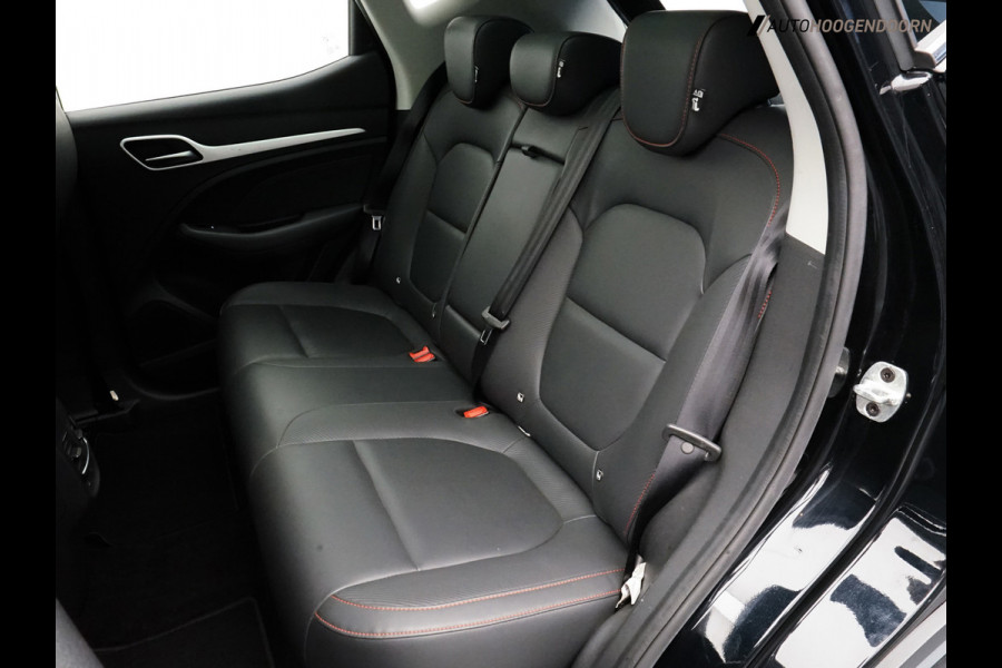 MG ZS EV Long Range Luxury Sport 70 kWh (APPLE CARPLAY,PANORAMADAK,DODEHOEK,STOELVERWARMING,KEYLESS,ELEKTRISCHE STOELEN,CLIMATE))