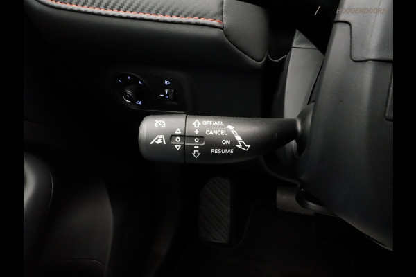 MG ZS EV Long Range Luxury Sport 70 kWh (APPLE CARPLAY,PANORAMADAK,DODEHOEK,STOELVERWARMING,KEYLESS,ELEKTRISCHE STOELEN,CLIMATE))