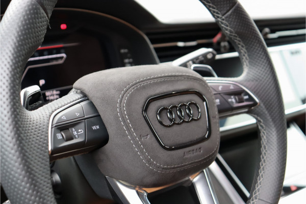 Audi RSQ8 4.0 V8 Quattro **Keramische rem./Pano/360/Alcantara/Carbon in/ex**