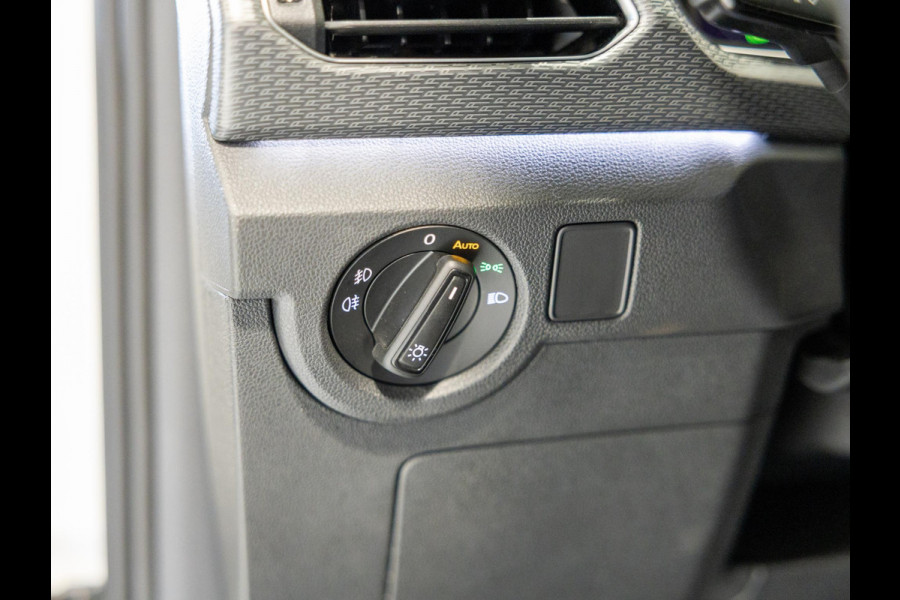 Volkswagen T-Cross 1.5 TSI 2x R-Line / 150pk / Trekhaak / Stoelverwarming / Virtual cockpit /