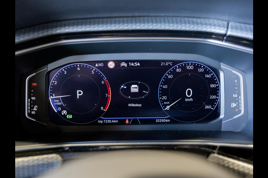 Volkswagen T-Cross 1.5 TSI 2x R-Line / 150pk / Trekhaak / Stoelverwarming / Virtual cockpit /