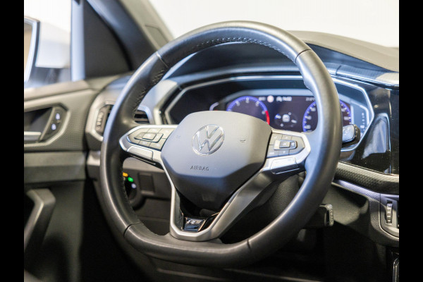 Volkswagen T-Cross 1.5 TSI 2x R-Line / 150pk / Trekhaak / Stoelverwarming / Virtual cockpit /