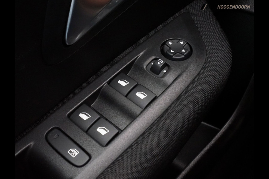 Peugeot 208 1.2 PureTech Allure (APPLE CARPLAY,LED,PARKEERSENSOREN,CLIMATE,CRUISE CONTROL,COMFORTSTOELEN,LM-VELGEN,TOPCONDITIE)