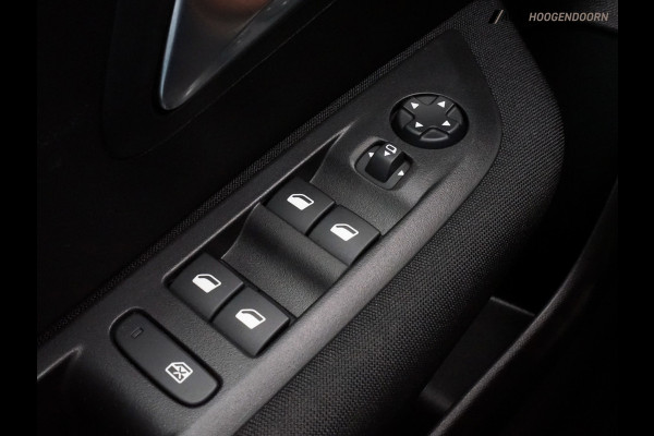 Peugeot 208 1.2 PureTech Allure (APPLE CARPLAY,LED,PARKEERSENSOREN,CLIMATE,CRUISE CONTROL,COMFORTSTOELEN,LM-VELGEN,TOPCONDITIE)