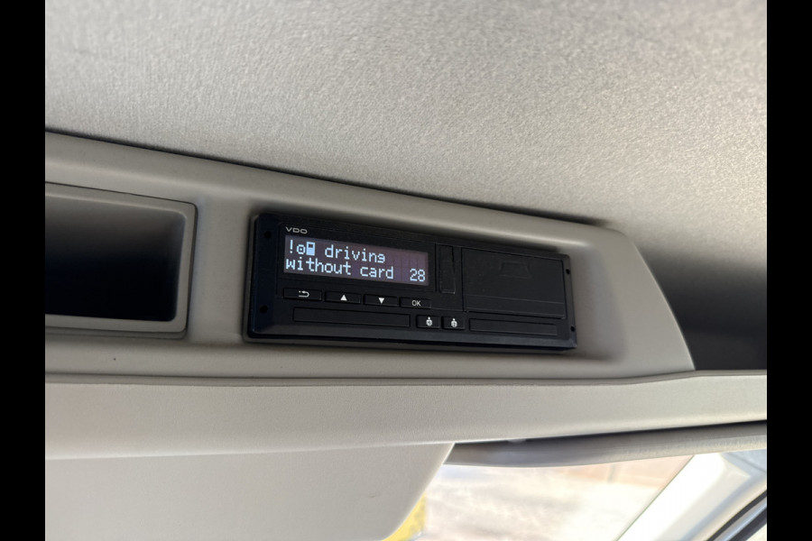 Ford E-Transit 68kWh 184PK L4H3 317km WLTP 95.1% (SOH) BEV Snelladen Carplay Climate control 360° Camera Parkeersensoren v+a Stoelverwarming