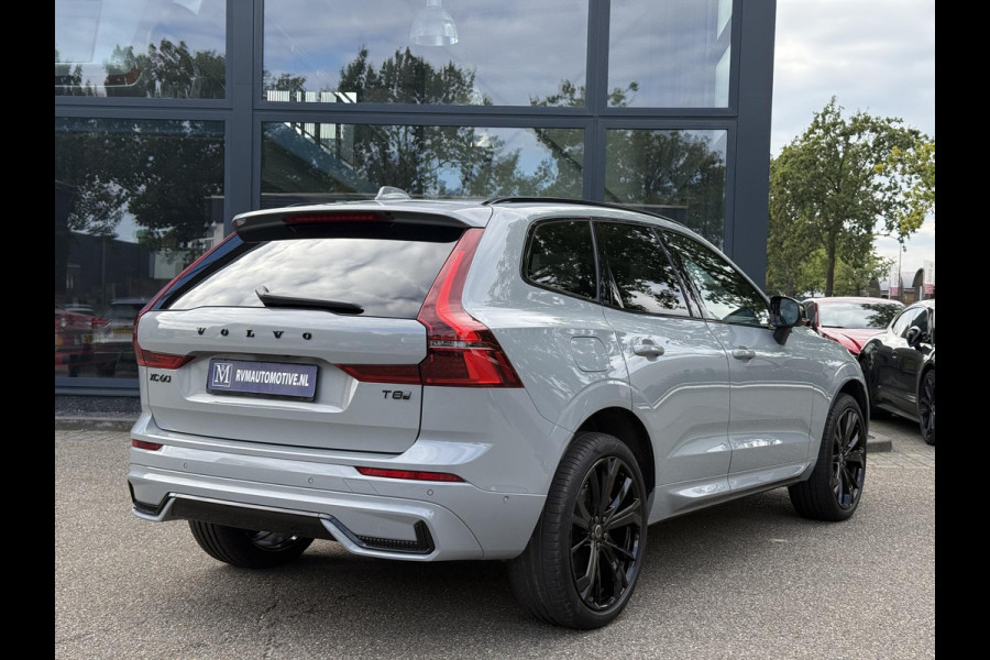 Volvo XC60 2.0 T8 Plug-in hybrid AWD Plus Black Edition VAN 58.900:,- VOOR:54.877,- UW HERFSTVOORDEEL: 4.023,-| UNIEK!| VAPOUR GREY| ELEKTRISCHE TREKHAAK| PANO| HK AUDIO| MEMORY STOELEN| HUD| 360 CAMERA| VOL OPTIES!|