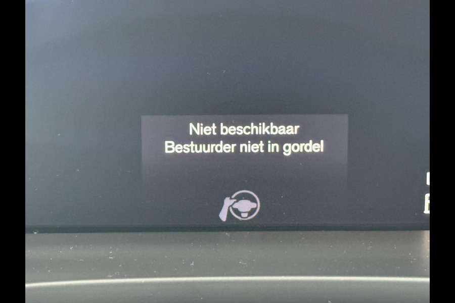 Volvo XC60 2.0 T8 Plug-in hybrid AWD Plus Black Edition VAN 58.900:,- VOOR:54.877,- UW HERFSTVOORDEEL: 4.023,-| UNIEK!| VAPOUR GREY| ELEKTRISCHE TREKHAAK| PANO| HK AUDIO| MEMORY STOELEN| HUD| 360 CAMERA| VOL OPTIES!|