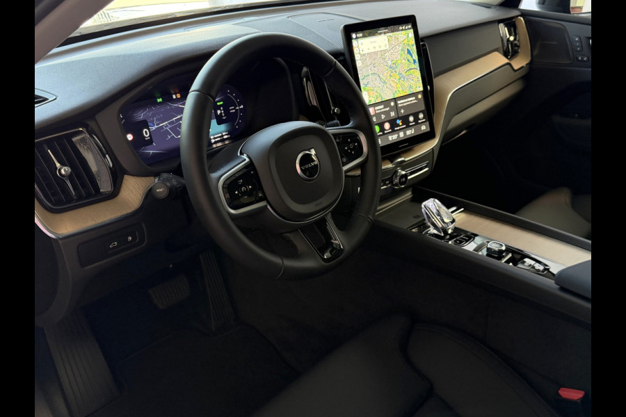 Volvo XC60 2.0 T8 455PK AWD PLUS DARK NIEUWE AUTO HARMAN KARDON 360.CAM STOEL/STUUR VERW LEER