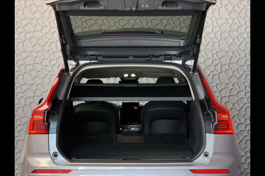 Volvo XC60 2.0 T8 455PK AWD PLUS DARK NIEUWE AUTO HARMAN KARDON 360.CAM STOEL/STUUR VERW LEER