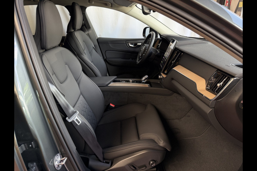 Volvo XC60 2.0 T8 455PK AWD PLUS DARK NIEUWE AUTO HARMAN KARDON 360.CAM STOEL/STUUR VERW LEER