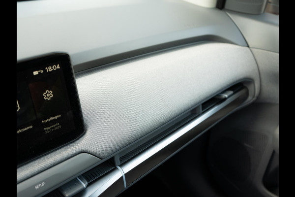 Kia EV3 Plus Advanced 81.4 kWh | Panorama Schuifkantel dak | elektr. achterklep | Leder | Stoel & stuurverwarming l SOH 99%