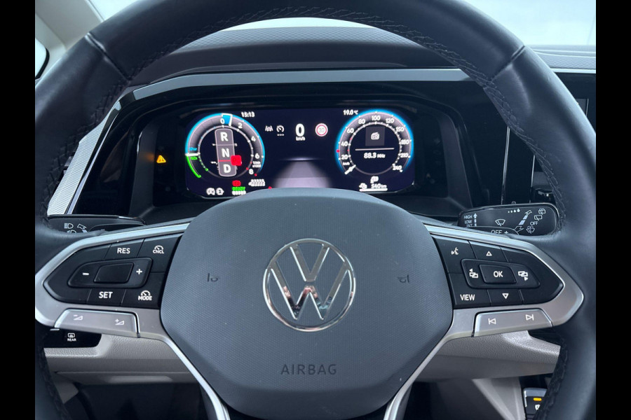 Volkswagen Multivan 1.5 eHybrid L2 Economy Business 4Motion 245 pk Automaat (DSG) | Verlengde garantie | Navigatie | Parkeersensoren (Park assist) | Achteruitrijcamera | Stoelverwarming |