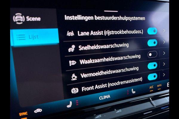 Volkswagen Multivan 1.5 eHybrid L2 Economy Business 4Motion 245 pk Automaat (DSG) | Verlengde garantie | Navigatie | Parkeersensoren (Park assist) | Achteruitrijcamera | Stoelverwarming |