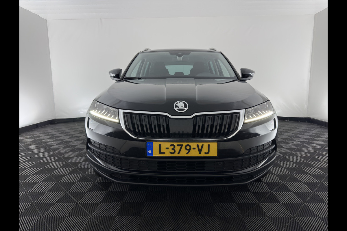 Škoda Karoq 1.6 TDI Style Business (INCL.BTW) Aut. *FULL-LED | NAVI-FULLMAP | ADAPTIVE-CRUISE | HEATED-COMFORTSEATS | KEYLESS | PRIVACY-GLASS | AMBIENT-LIGHT | DAB+ | ECC | PDC | 18''ALU*