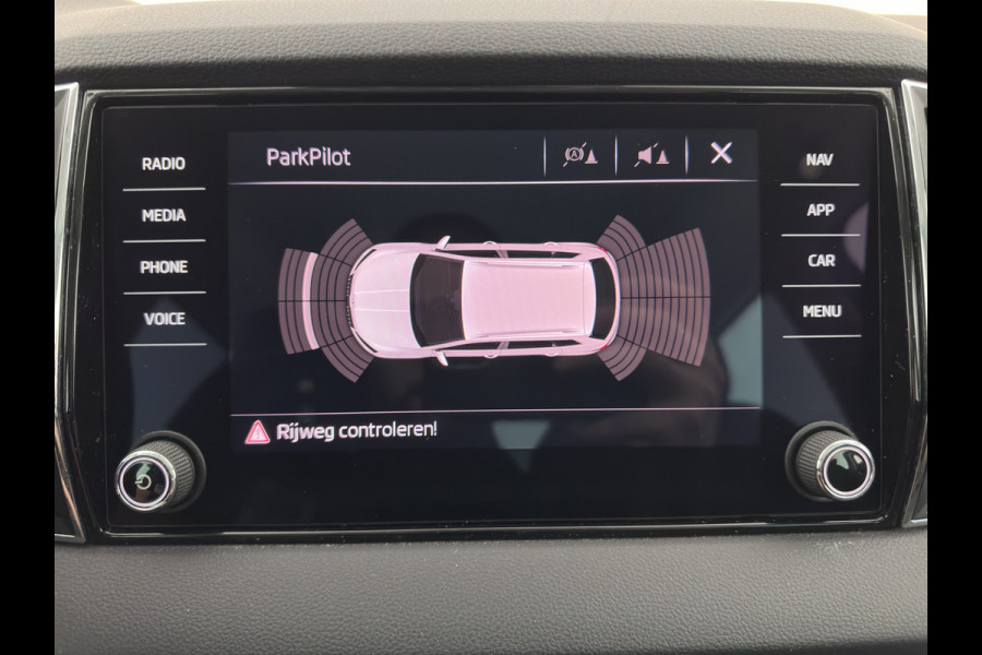 Škoda Karoq 1.6 TDI Style Business (INCL.BTW) Aut. *FULL-LED | NAVI-FULLMAP | ADAPTIVE-CRUISE | HEATED-COMFORTSEATS | KEYLESS | PRIVACY-GLASS | AMBIENT-LIGHT | DAB+ | ECC | PDC | 18''ALU*