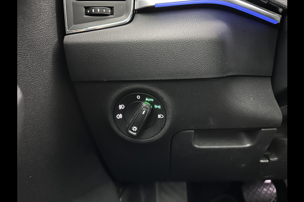 Škoda Karoq 1.6 TDI Style Business (INCL.BTW) Aut. *FULL-LED | NAVI-FULLMAP | ADAPTIVE-CRUISE | HEATED-COMFORTSEATS | KEYLESS | PRIVACY-GLASS | AMBIENT-LIGHT | DAB+ | ECC | PDC | 18''ALU*