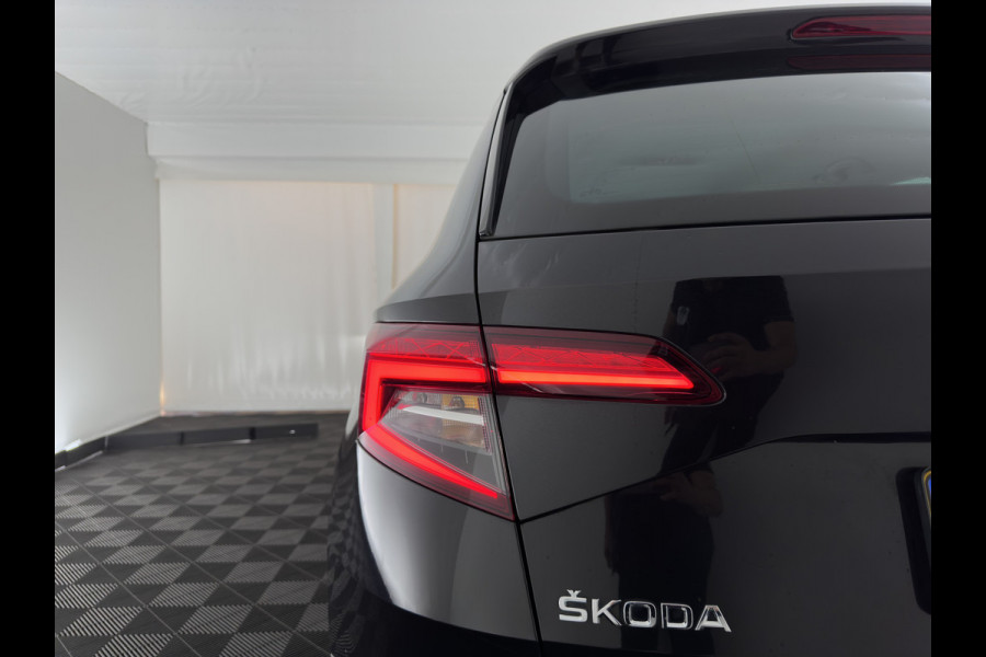 Škoda Karoq 1.6 TDI Style Business (INCL.BTW) Aut. *FULL-LED | NAVI-FULLMAP | ADAPTIVE-CRUISE | HEATED-COMFORTSEATS | KEYLESS | PRIVACY-GLASS | AMBIENT-LIGHT | DAB+ | ECC | PDC | 18''ALU*