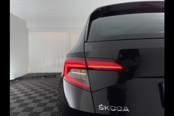 Škoda Karoq 1.6 TDI Style Business (INCL.BTW) Aut. *FULL-LED | NAVI-FULLMAP | ADAPTIVE-CRUISE | HEATED-COMFORTSEATS | KEYLESS | PRIVACY-GLASS | AMBIENT-LIGHT | DAB+ | ECC | PDC | 18''ALU*