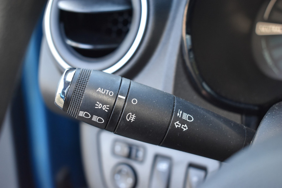 Dacia Spring Essential 27 kWh SOH 94% vol electrisch navigatie pdc Leer