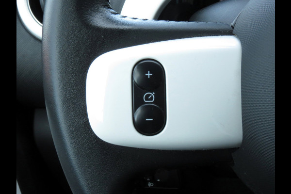 Renault Twingo 1.0 SCe Intens | NIEUWE TYPE | LEDER | GROOT SCHERM | CARPLAY | CRUISE CONTROL | LICHTMETALEN VELGEN | PDC | DAB+ |