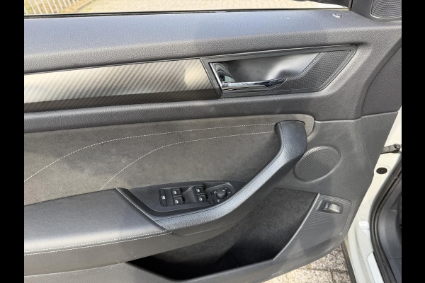 Škoda Kodiaq 1.5 TSI Sportline Business 7p. 19"/Trekhaak/Camera/PDC v+a/Stoelverwarming + memory/Elektrische klep/Keyless/Adaptieve cruise/Apple Carplay & Android Auto