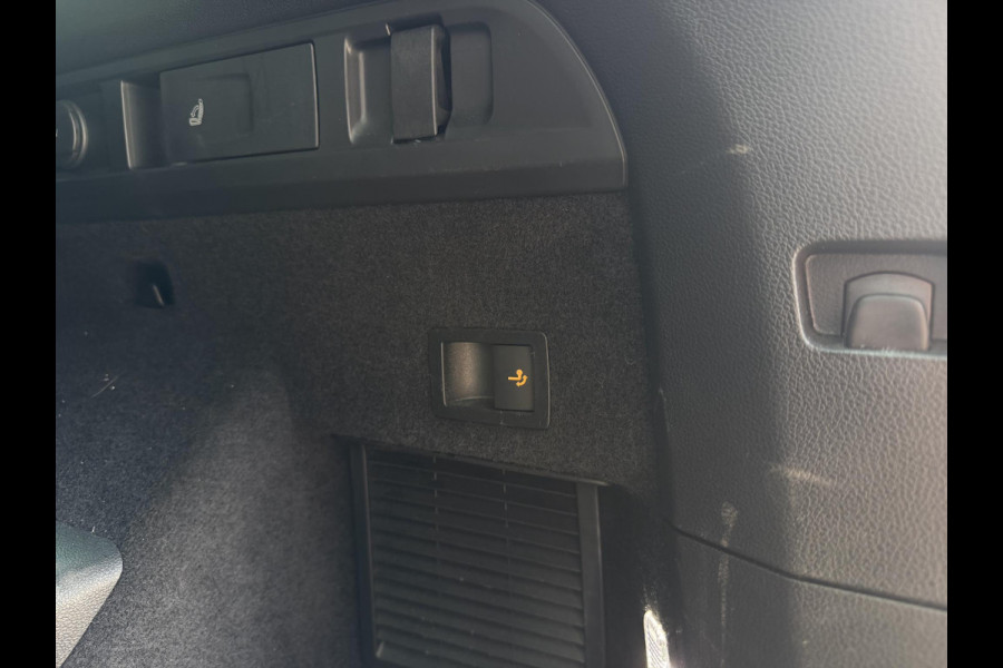 Škoda Kodiaq 1.5 TSI Sportline Business 7p. 19"/Trekhaak/Camera/PDC v+a/Stoelverwarming + memory/Elektrische klep/Keyless/Adaptieve cruise/Apple Carplay & Android Auto