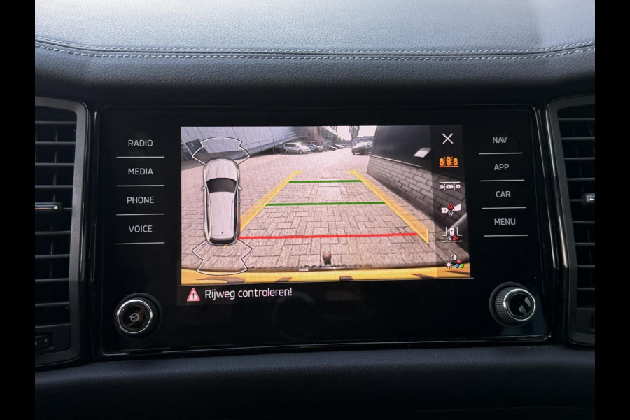 Škoda Kodiaq 1.5 TSI Sportline Business 7p. 19"/Trekhaak/Camera/PDC v+a/Stoelverwarming + memory/Elektrische klep/Keyless/Adaptieve cruise/Apple Carplay & Android Auto