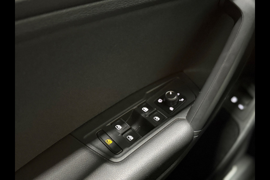 Volkswagen Tiguan EHybrid 245 PK Life Aut.| Navigatie | Camera |Virtual Cockpit|LED| ACC | Stoelverwarming