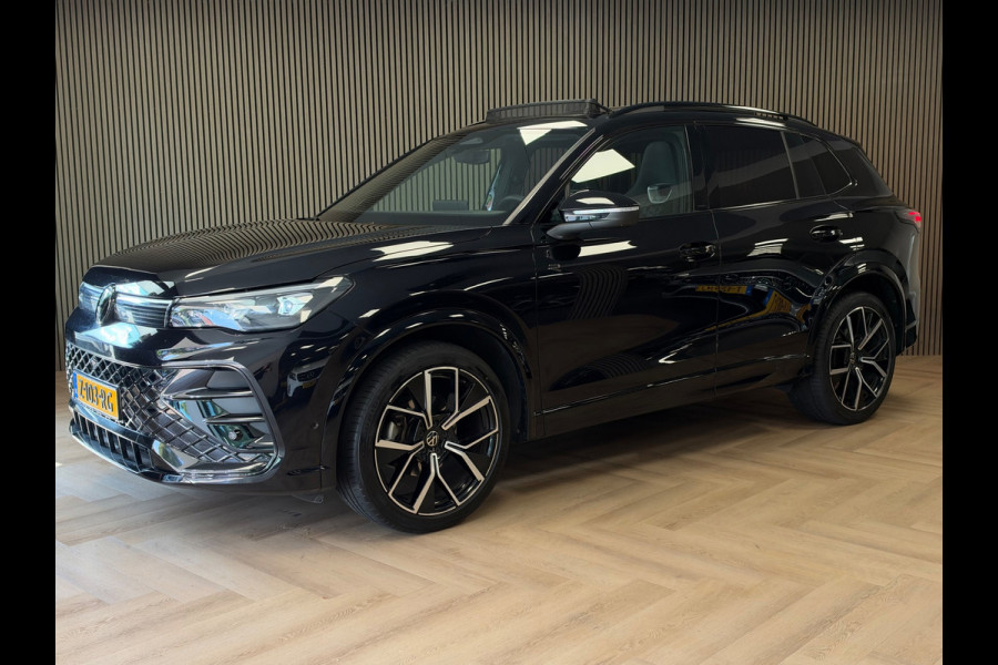 Volkswagen Tiguan 1.5 eTSI R-Line Business DSG PANO NAVI 360CAM TREKHAAK BTW IQ LIGHT