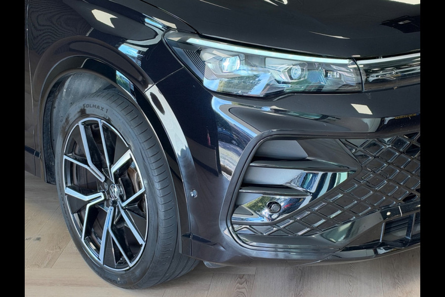 Volkswagen Tiguan 1.5 eTSI R-Line Business DSG PANO NAVI 360CAM TREKHAAK BTW IQ LIGHT