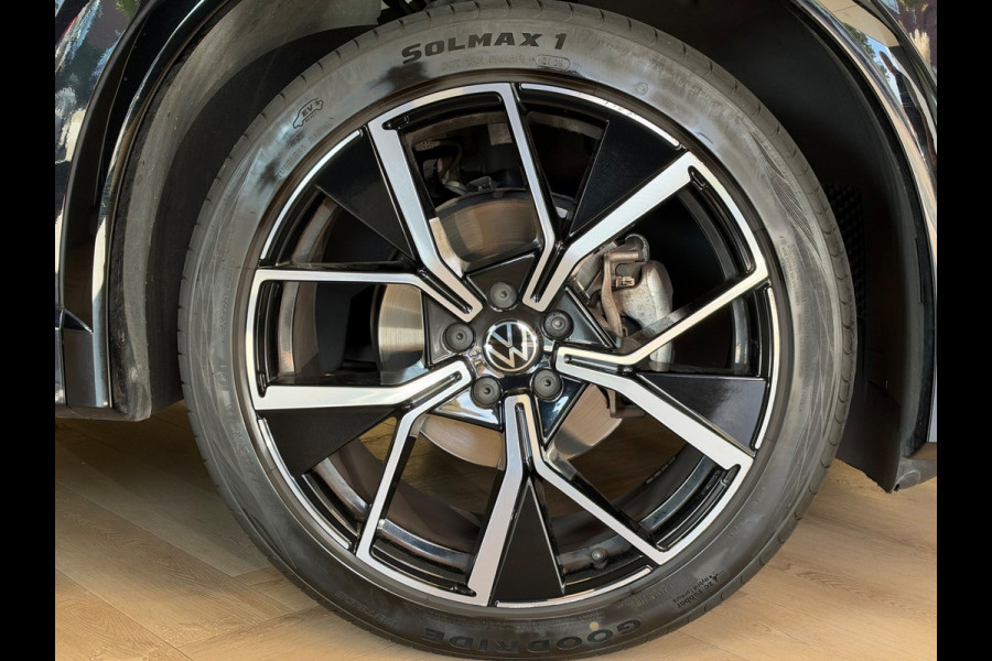 Volkswagen Tiguan 1.5 eTSI R-Line Business DSG PANO NAVI 360CAM TREKHAAK BTW IQ LIGHT