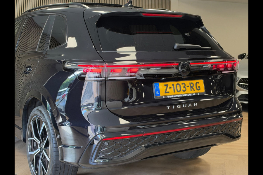 Volkswagen Tiguan 1.5 eTSI R-Line Business DSG PANO NAVI 360CAM TREKHAAK BTW IQ LIGHT