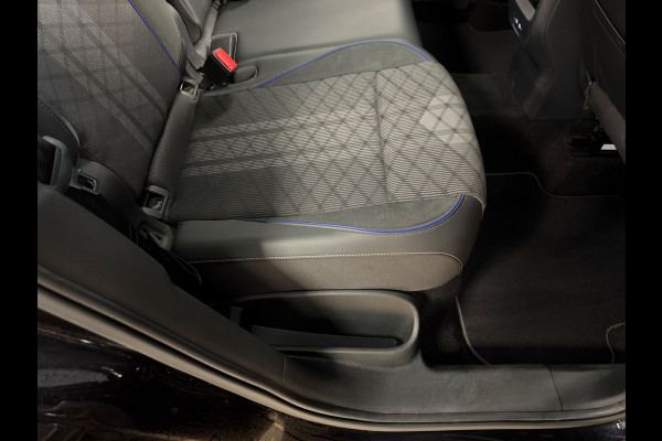 Volkswagen Tiguan 1.5 eTSI R-Line Business DSG PANO NAVI 360CAM TREKHAAK BTW IQ LIGHT