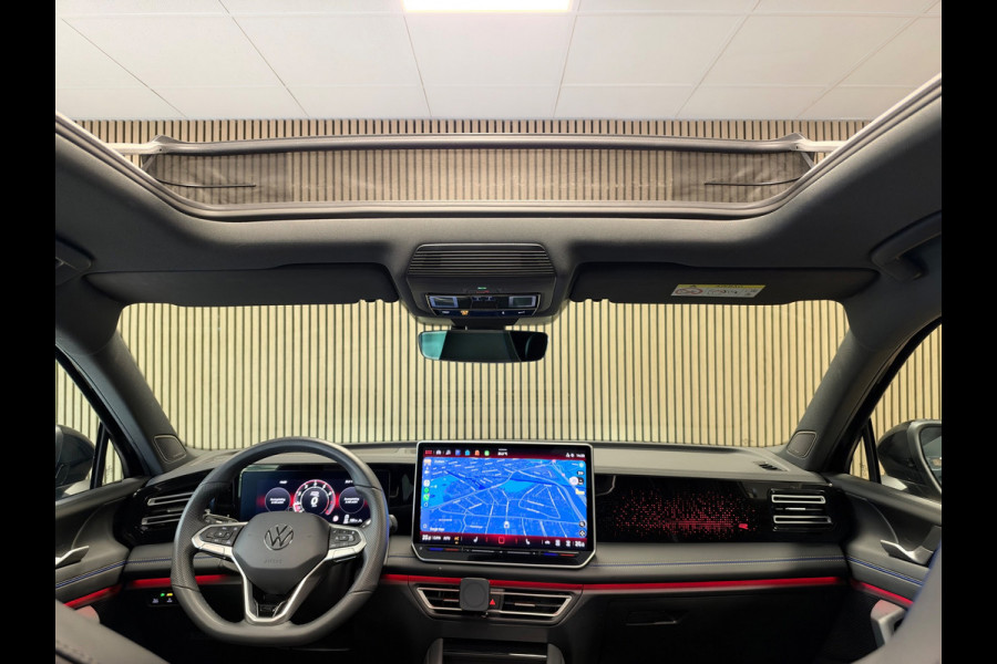 Volkswagen Tiguan 1.5 eTSI R-Line Business DSG PANO NAVI 360CAM TREKHAAK BTW IQ LIGHT