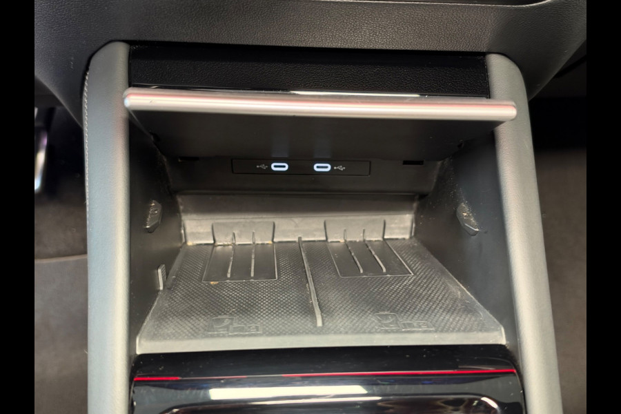 Volkswagen Tiguan 1.5 eTSI R-Line Business DSG PANO NAVI 360CAM TREKHAAK BTW IQ LIGHT