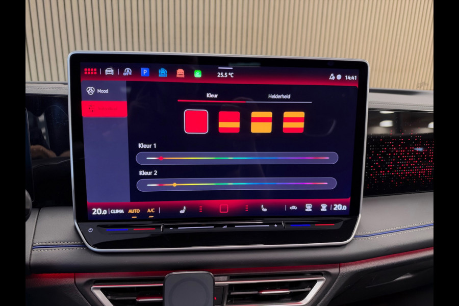 Volkswagen Tiguan 1.5 eTSI R-Line Business DSG PANO NAVI 360CAM TREKHAAK BTW IQ LIGHT
