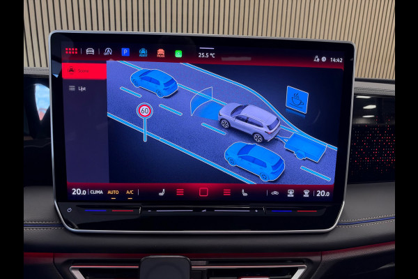 Volkswagen Tiguan 1.5 eTSI R-Line Business DSG PANO NAVI 360CAM TREKHAAK BTW IQ LIGHT