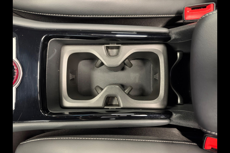 Volkswagen Tiguan 1.5 eTSI R-Line Business DSG PANO NAVI 360CAM TREKHAAK BTW IQ LIGHT