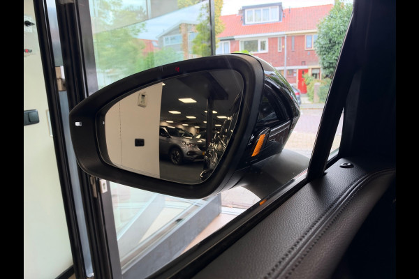 Volkswagen Tiguan 1.5 eTSI R-Line Business DSG PANO NAVI 360CAM TREKHAAK BTW IQ LIGHT