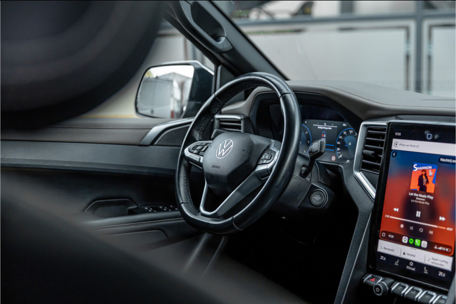 Volkswagen Amarok 3.0 TDI 4Motion Aventura | ACC | 360 Camera | Harman Kardon | Lederen bekleding | Bi-Xenon | Trekhaak | Blind spot | Navigatie | CarPlay | Dealer onderhouden | Grijs kenteken | Stoelverwarming