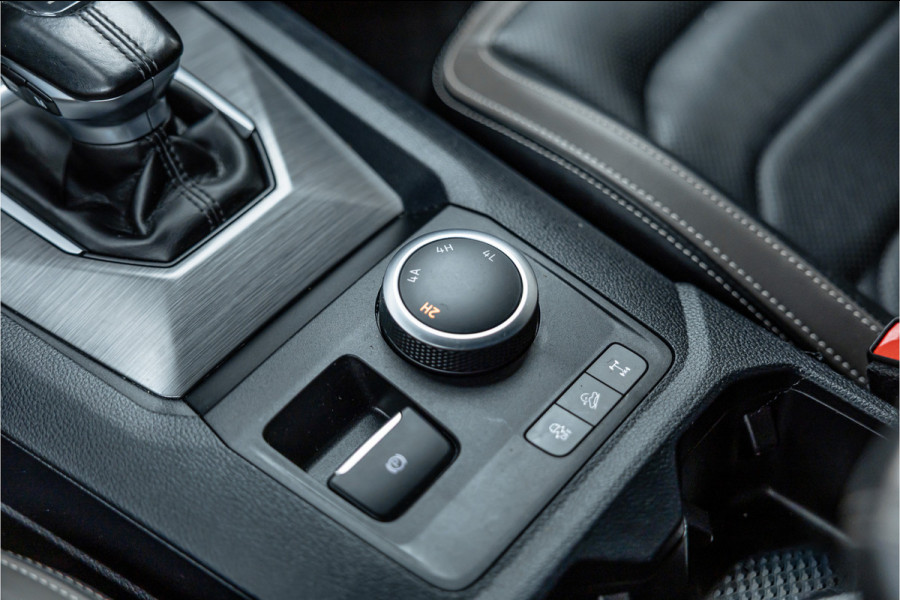 Volkswagen Amarok 3.0 TDI 4Motion Aventura | ACC | 360 Camera | Harman Kardon | Lederen bekleding | Bi-Xenon | Trekhaak | Blind spot | Navigatie | CarPlay | Dealer onderhouden | Grijs kenteken | Stoelverwarming