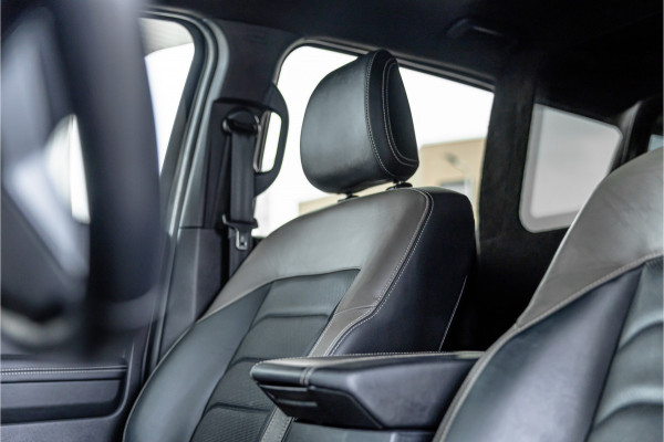 Volkswagen Amarok 3.0 TDI 4Motion Aventura | ACC | 360 Camera | Harman Kardon | Lederen bekleding | Bi-Xenon | Trekhaak | Blind spot | Navigatie | CarPlay | Dealer onderhouden | Grijs kenteken | Stoelverwarming