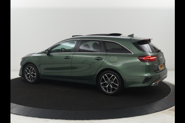 Kia Ceed Sportswagon 1.6 GDI PHEV ExecutiveLine | Panoramadak | Adaptive cruise | Memory | Stuur/stoel verwarming | Dodehoek detectie | Camera | Park assist | Elektrische achterklep | Carplay