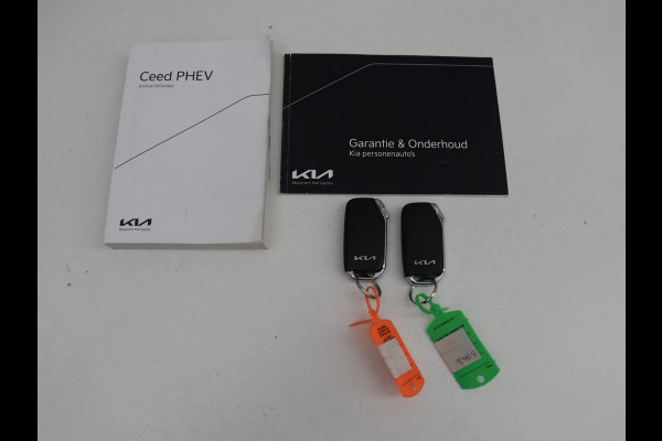 Kia Ceed Sportswagon 1.6 GDI PHEV ExecutiveLine | Panoramadak | Adaptive cruise | Memory | Stuur/stoel verwarming | Dodehoek detectie | Camera | Park assist | Elektrische achterklep | Carplay